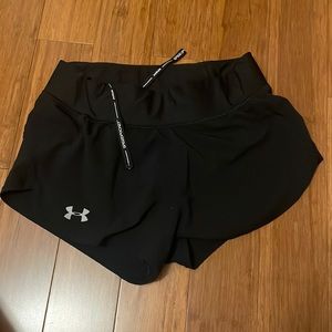 under armour speed pocket shorts, great condtion